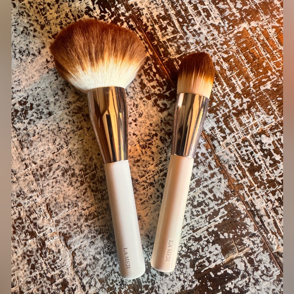 LA MER  brushes